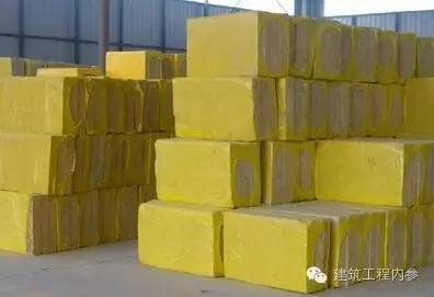 防火隔离带采用A级防火岩棉。厚度同外墙保温厚度。